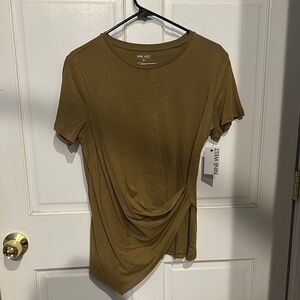 Nine West Green Asymmetrical Ruched Short Sleeve T-Shirt